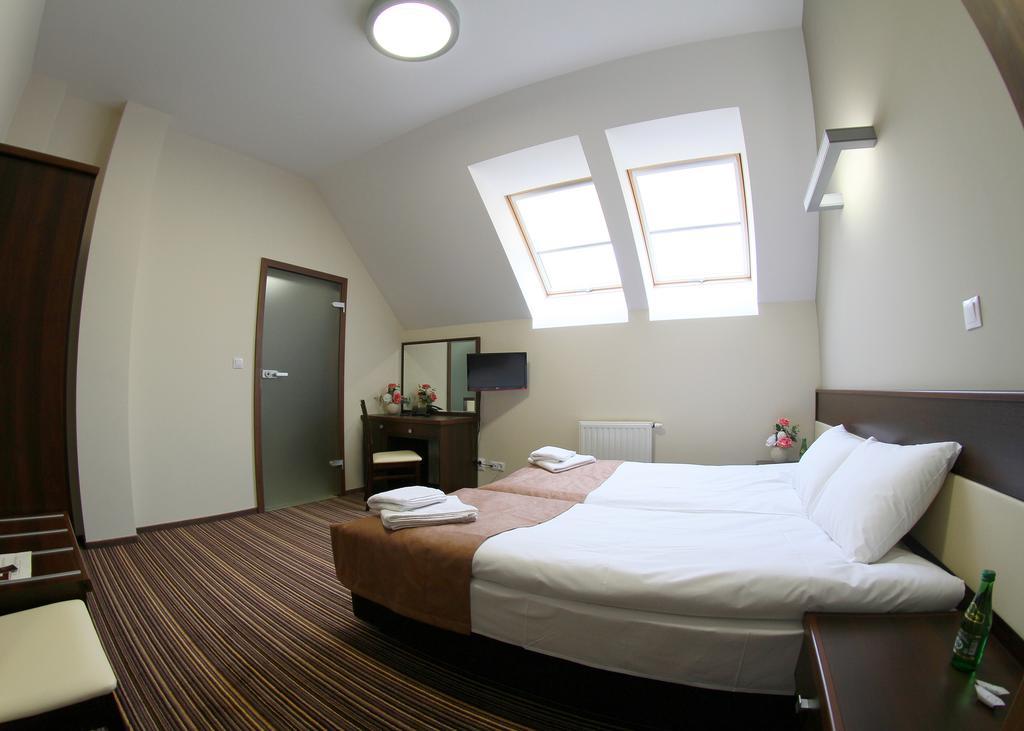 Hotel Aviator Kielce "Business Hotel Medical & Spa" ภายนอก รูปภาพ